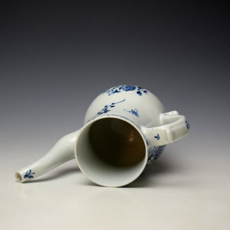 Lowestoft Lady With Parasol and Urn of Flowers Pattern Small Coffee Pot and Cover c1768-72 (8)