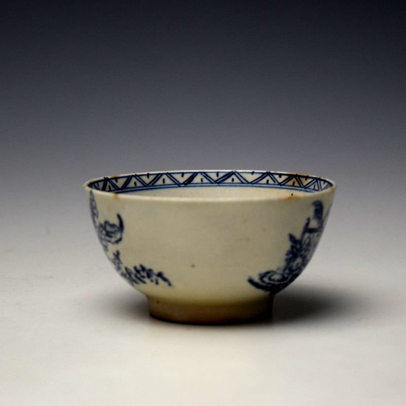 Lowestoft Lady and Squirrel Pattern Teabowl and Saucer c1770-80 (3)