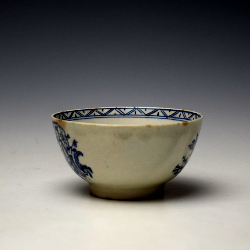 Lowestoft Lady and Squirrel Pattern Teabowl and Saucer c1770-80 (5)