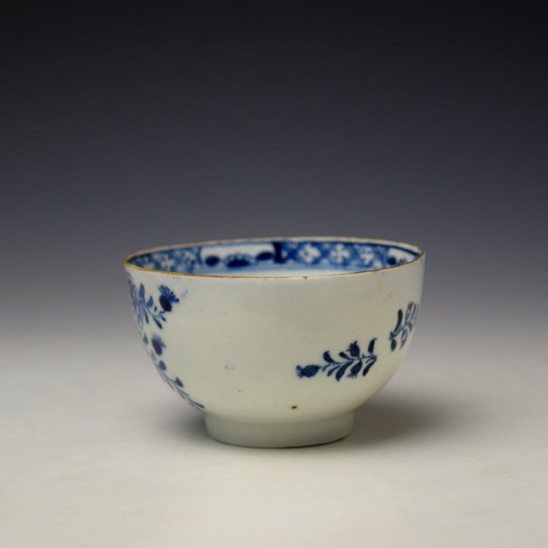 Lowestoft Large Floral Centre Pattern Teabowl c1780-85 (3)