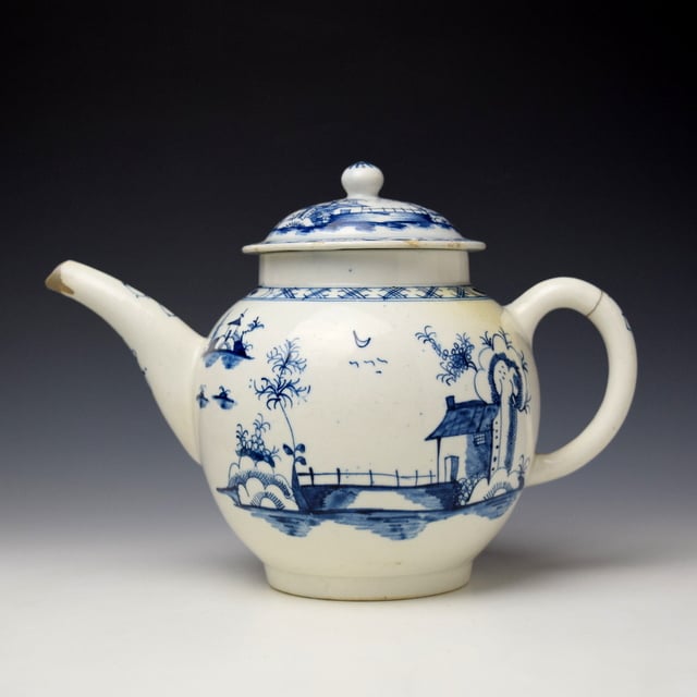 Longbridge and House Pattern Teapot and Cover c1770-80