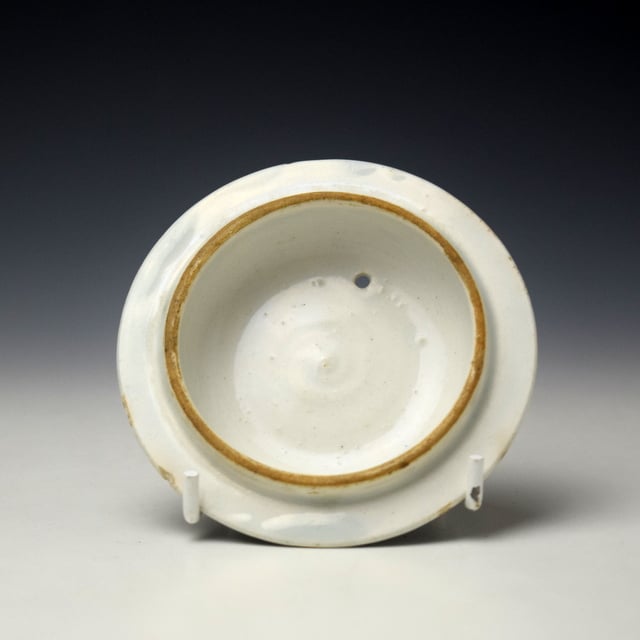 Lowestoft Longbridge and House Pattern Teapot and Cover c1770-80 (10)
