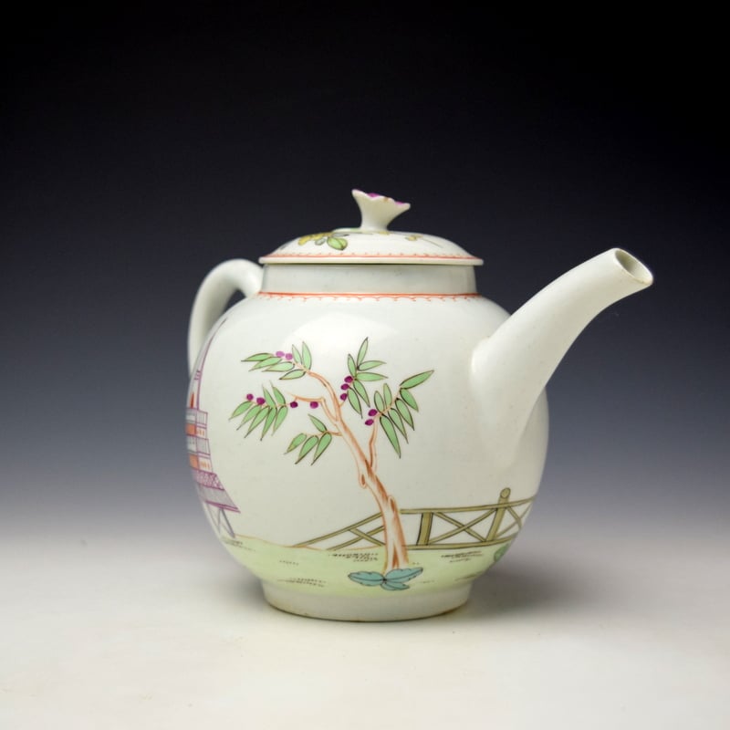 Lowestoft Mandarin Teapot and Cover c1768-70 Ex Barbara Leake Collection (3)