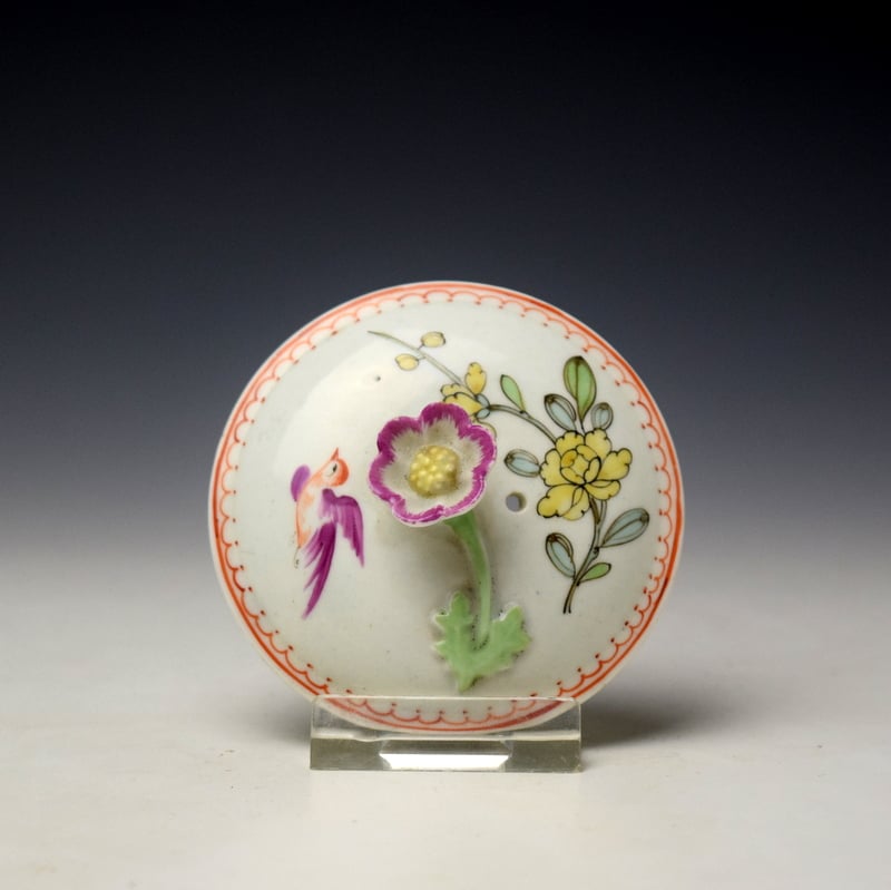 Lowestoft Mandarin Teapot and Cover c1768-70 Ex Barbara Leake Collection (9)
