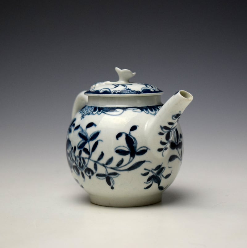 Lowestoft Mansfield Pattern Miniature Teapot c1768 (3)