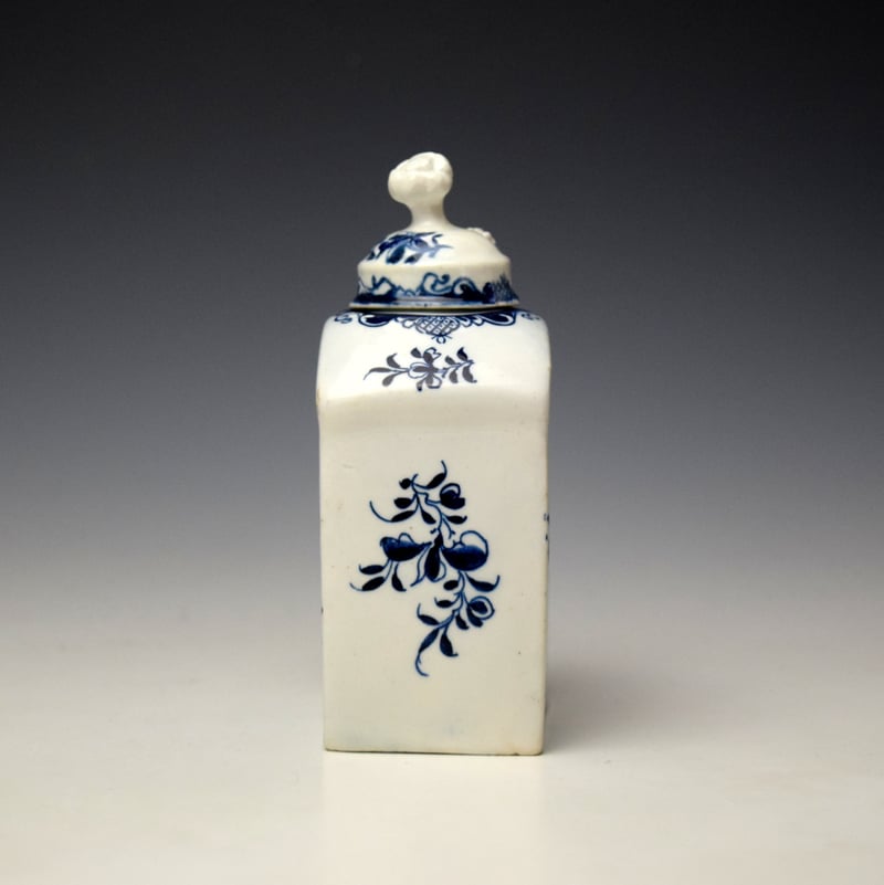 Lowestoft Mansfield Pattern Tea Canister and Cover c1770-80 (4)