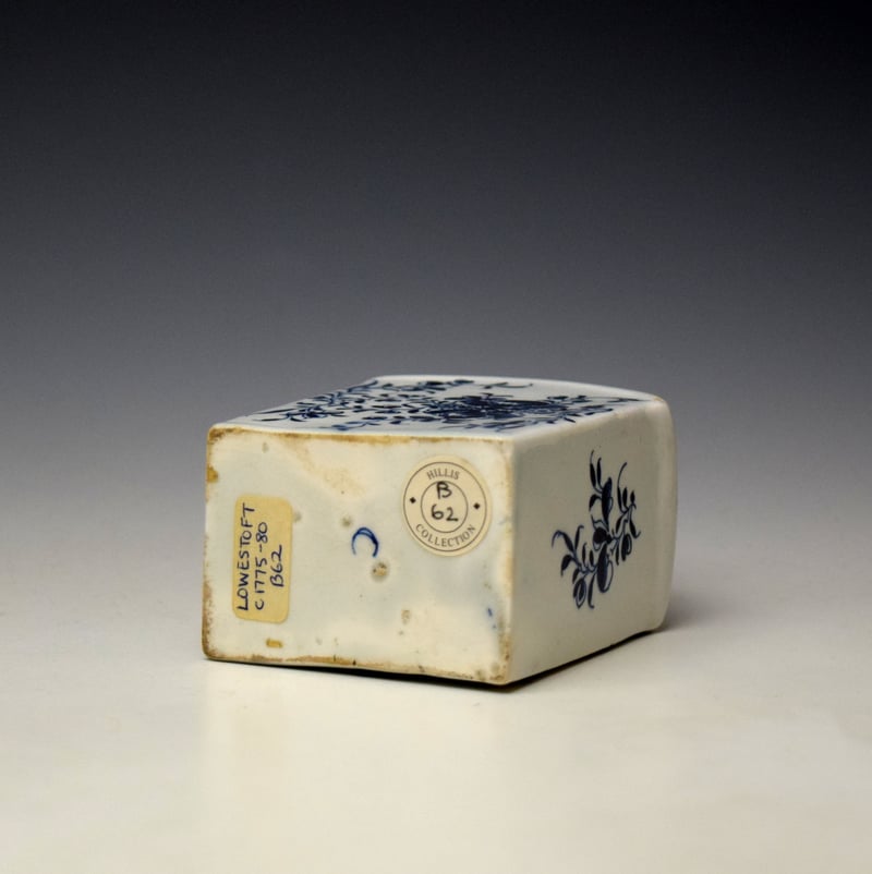 Lowestoft Mansfield Pattern Tea Canister and Cover c1770-80 (6)