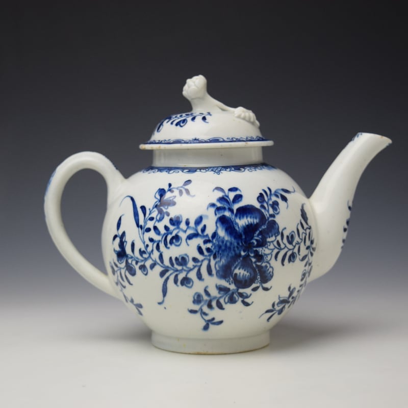 Mansfield Pattern Teapot and Cover c1770-80