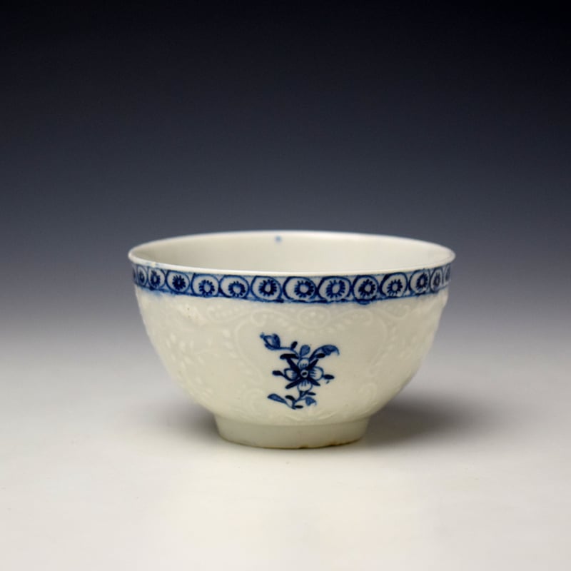 Lowestoft Moulded Border and Floral Sprays Pattern Teabowl and Saucer c1765-68 (3)