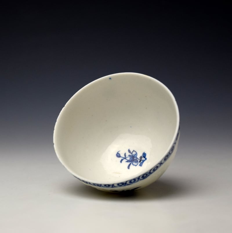Lowestoft Moulded Border and Floral Sprays Pattern Teabowl and Saucer c1765-68 (6)