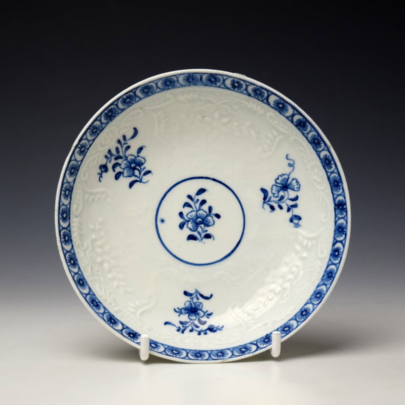 Lowestoft Moulded Border and Floral Sprays Pattern Teabowl and Saucer c1765-68 (8)