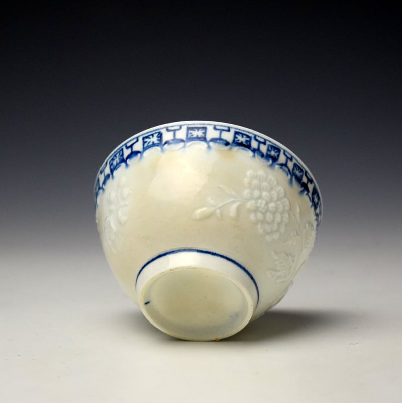 Lowestoft Moulded Floral Pattern Teabowl 1763-65 (5)