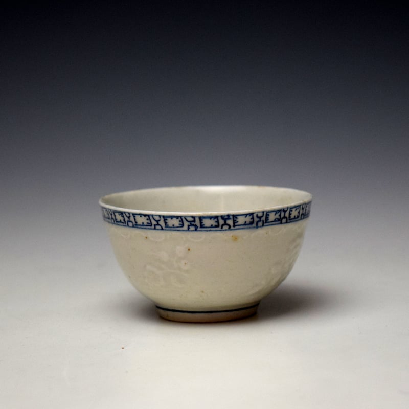 Lowestoft Moulded Floral Sprays Pattern Teabowl and Saucer c1763-65 (3)