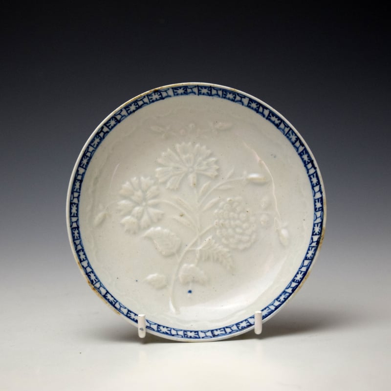 Lowestoft Moulded Floral Sprays Pattern Teabowl and Saucer c1763-65 (7)