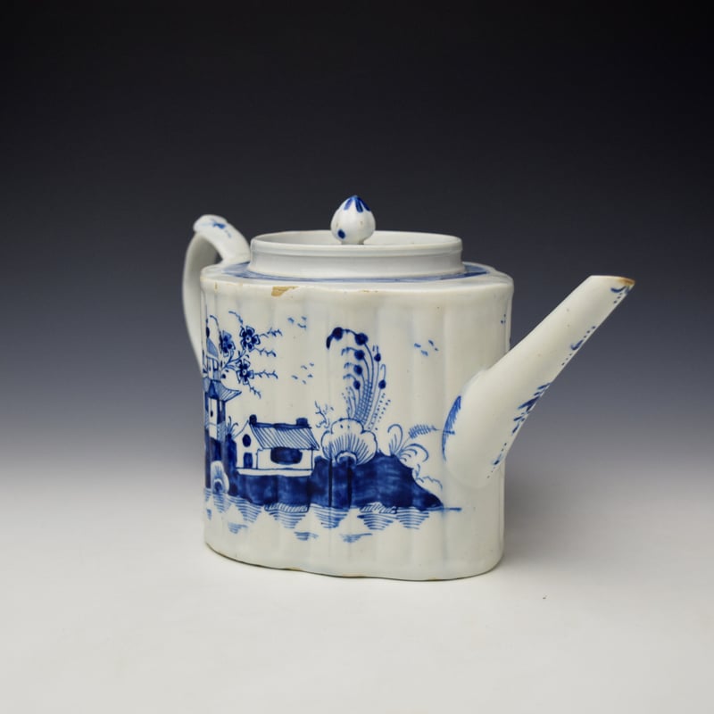 Lowestoft Pagoda and House Pattern Lozenge Shaped Teapot and Cover c1795 (3)