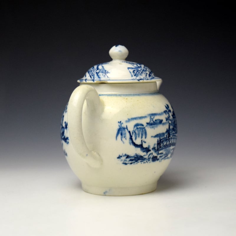 Lowestoft Pagoda and Man Crossing a Bridge Pattern Teapot and Cover c1775-80 (5)