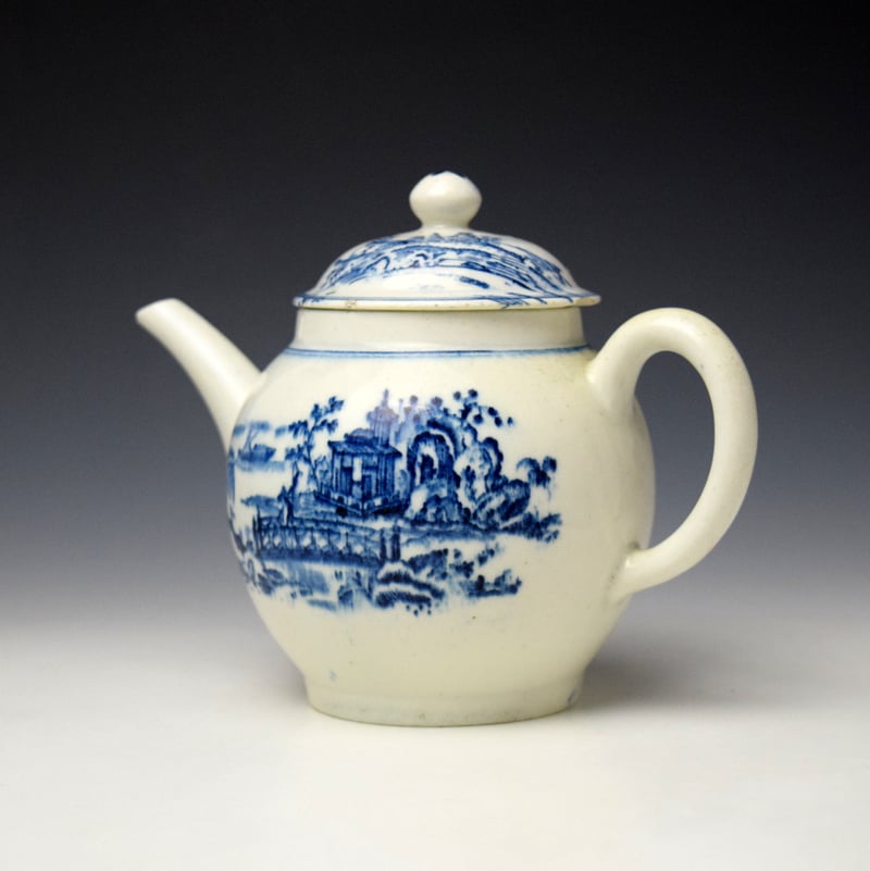 Lowestoft Pagoda and Man Crossing a Bridge Pattern Teapot and Cover c1775-80 (6)