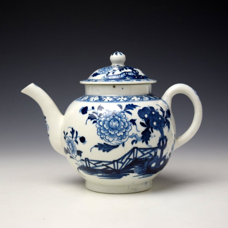 Lowestoft Peony Zig Zag Fence and Hollow Root Pattern Miniature Teapot and Cover c1775-80 (3)