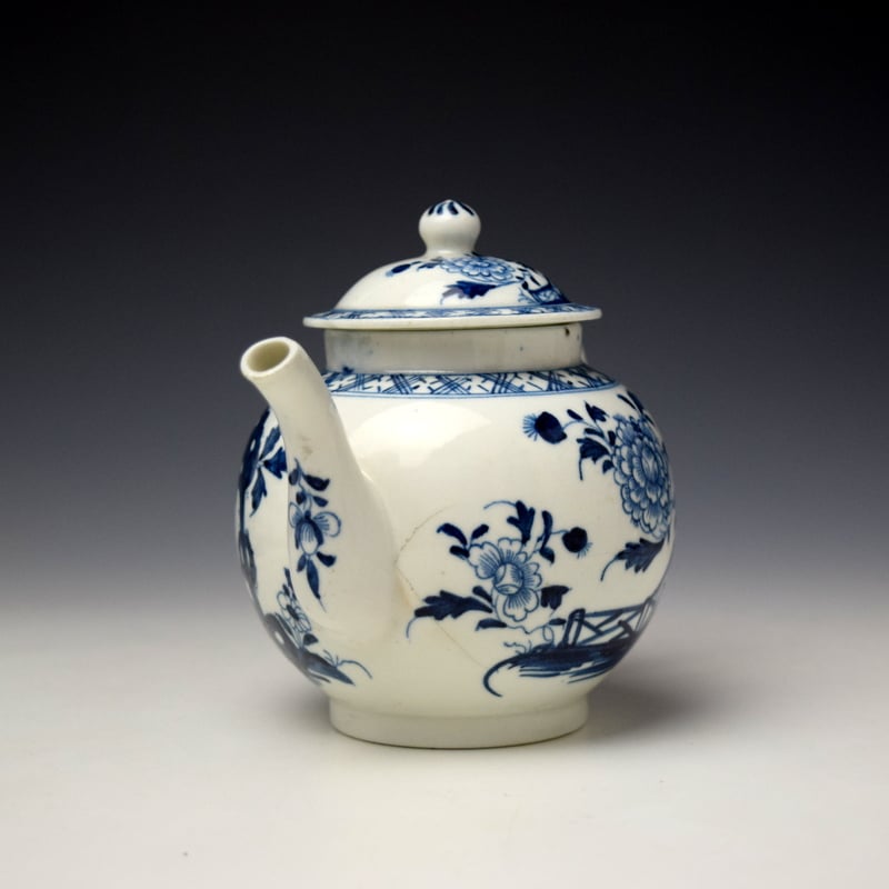 Lowestoft Peony Zig Zag Fence and Hollow Root Pattern Miniature Teapot and Cover c1775-80 (4)