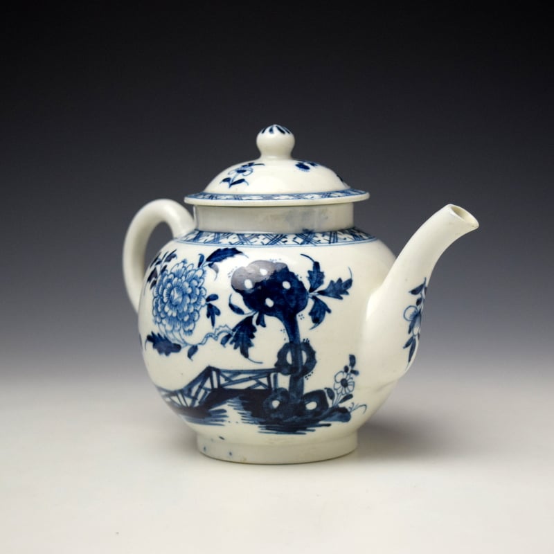 Lowestoft Peony Zig Zag Fence and Hollow Root Pattern Miniature Teapot and Cover c1775-80 (5)