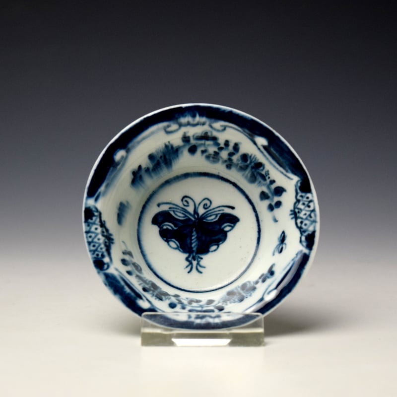Lowestoft Peony and Moth Pattern Small Size Patty Pan c1764-66 (1)