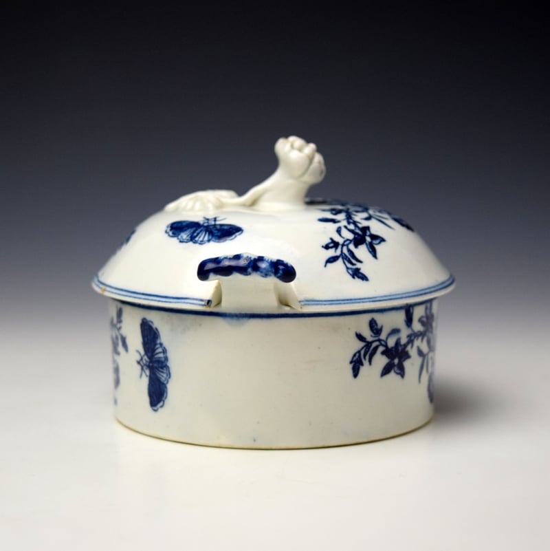 Lowestoft Three Flowers Pattern Butter Tub Cover and Stand c1770-80 (4)