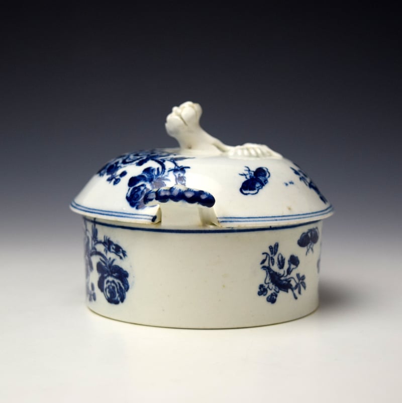 Lowestoft Three Flowers Pattern Butter Tub Cover and Stand c1770-80 (6)