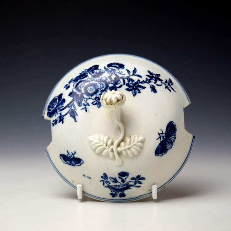 Lowestoft Three Flowers Pattern Butter Tub Cover and Stand c1770-80 (9)