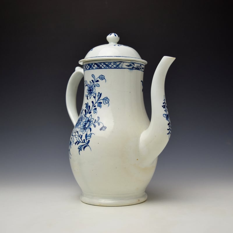 Lowestoft Three Peony and Rock Pattern Coffee pot and Cover c1770-75 (3)