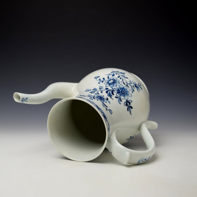 Lowestoft Three Peony and Rock Pattern Coffee pot and Cover c1770-75 (7)