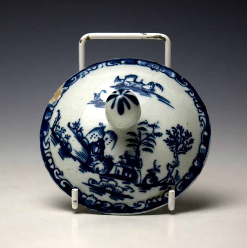 Lowestoft Three Storey Pagoda Pattern Coffee Pot and Cover c1764-68 (9)