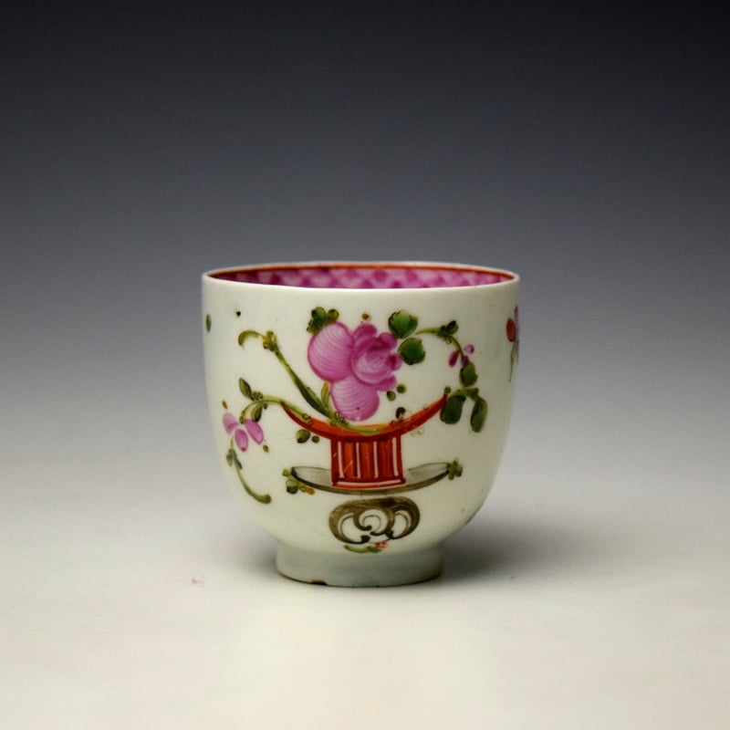 Uncommon Top Hat Pattern Coffee Cup c1780-85