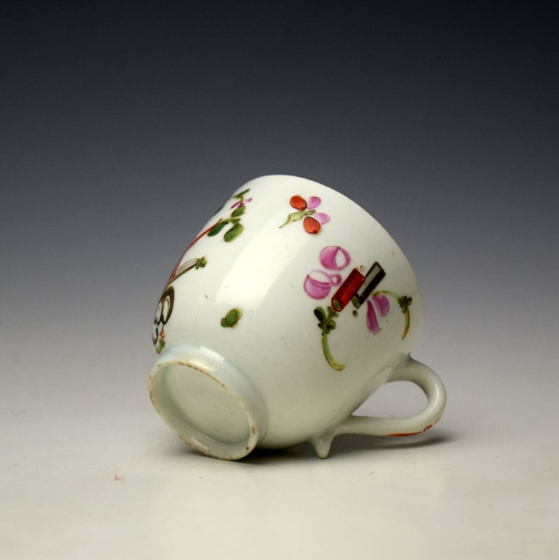 Lowestoft Top Hat Pattern Coffee Cup c1780-85 (6)