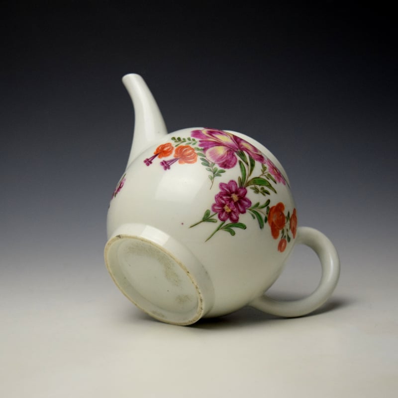 Lowestoft Tulip Painter Floral Pattern Teapot and Cover c1770-72 (8)