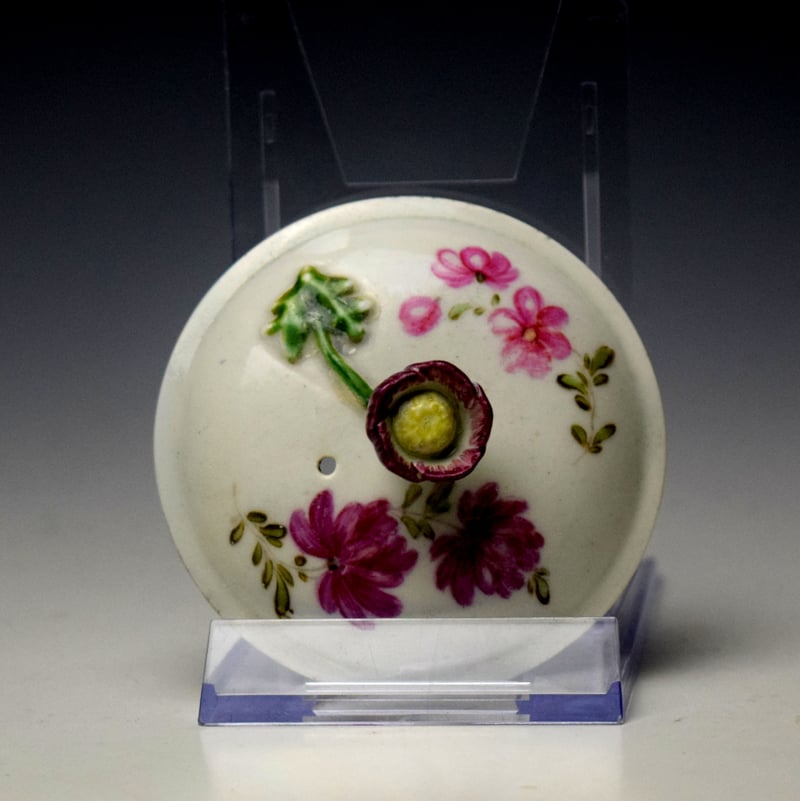 Lowestoft Tulip Painter Floral Pattern Teapot and Cover c1770-72 (9)