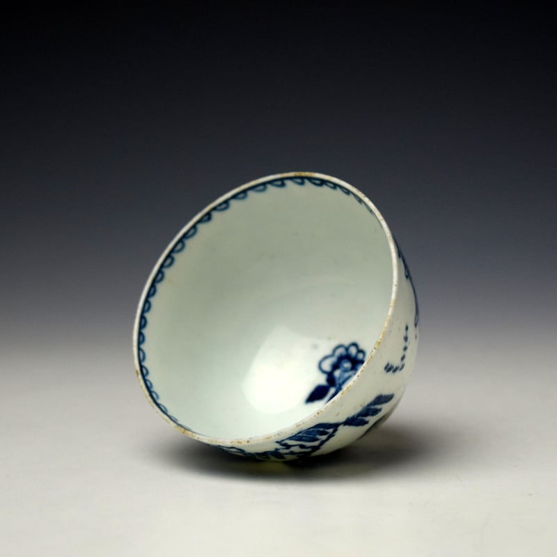 Lowestoft Two Pagoda and Man Fishing Pattern Teabowl c1785-95 (6)