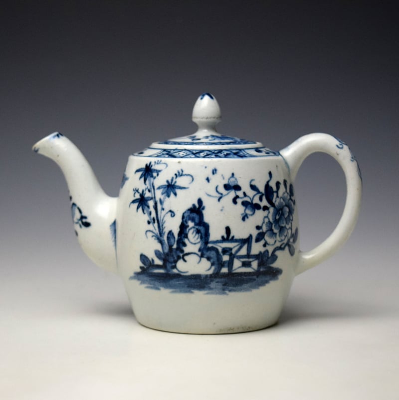 Lowestoft Zig Zag Fence Rock Peony and Willow Pattern Barrel Shaped Teapot and Cover c1762-65 (1)