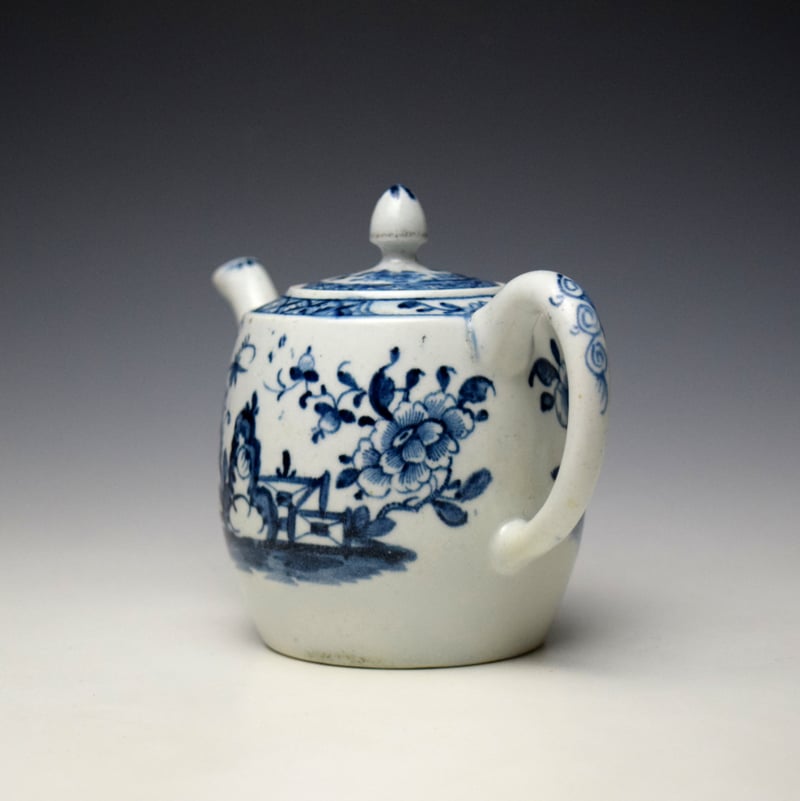 Lowestoft Zig Zag Fence Rock Peony and Willow Pattern Barrel Shaped Teapot and Cover c1762-65 (7)