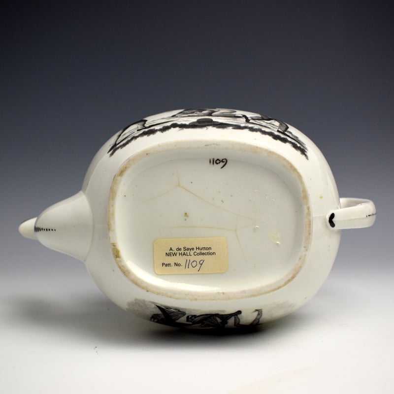 Newhall Black Printed Teapot, Cover and Standc1820 (4)