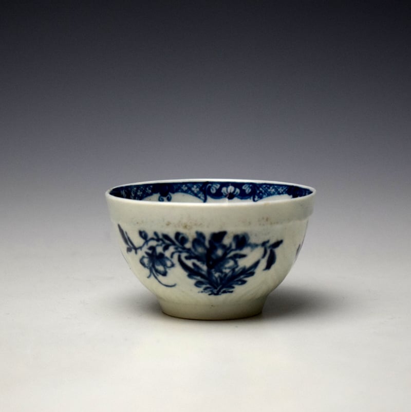 Woecester Feather Mould Birds Pattern Teabowl and Saucer c1760-65 (3)