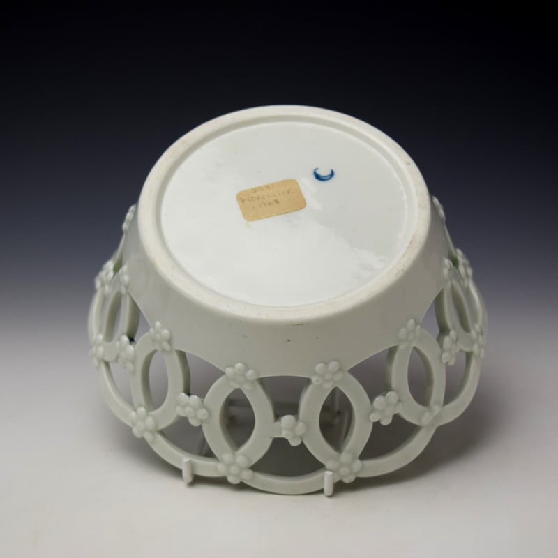 Worcester Anemone and Bellflower Spray Pattern Basket c1760-65 (2)