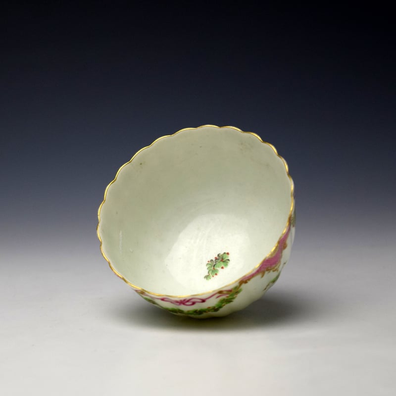 Worcester Fluted Crazy Bird and Garland Pattern Teabowl and Saucer C1765-70 (5)