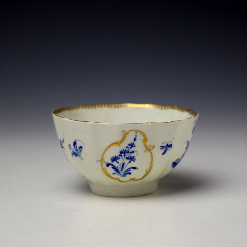 Worcester Fluted Dry Blue Floral Pattern Teabowl and Saucer c1770-75 (4)
