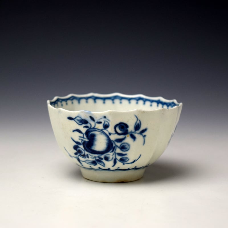 Worcester Fruit Sprays Pattern Fluted Teabowl and Saucer c1775-80 (2)
