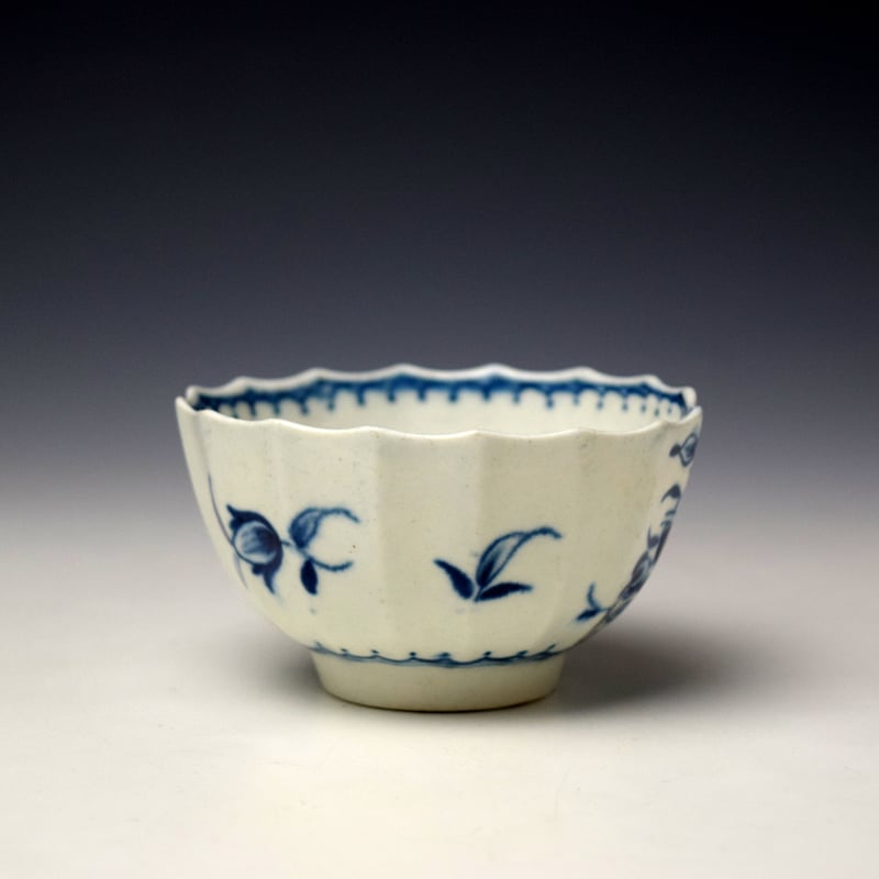 Worcester Fruit Sprays Pattern Fluted Teabowl and Saucer c1775-80 (3)
