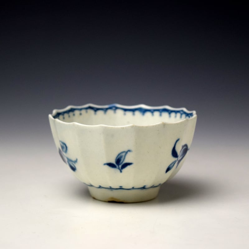 Worcester Fruit Sprays Pattern Fluted Teabowl and Saucer c1775-80 (4)