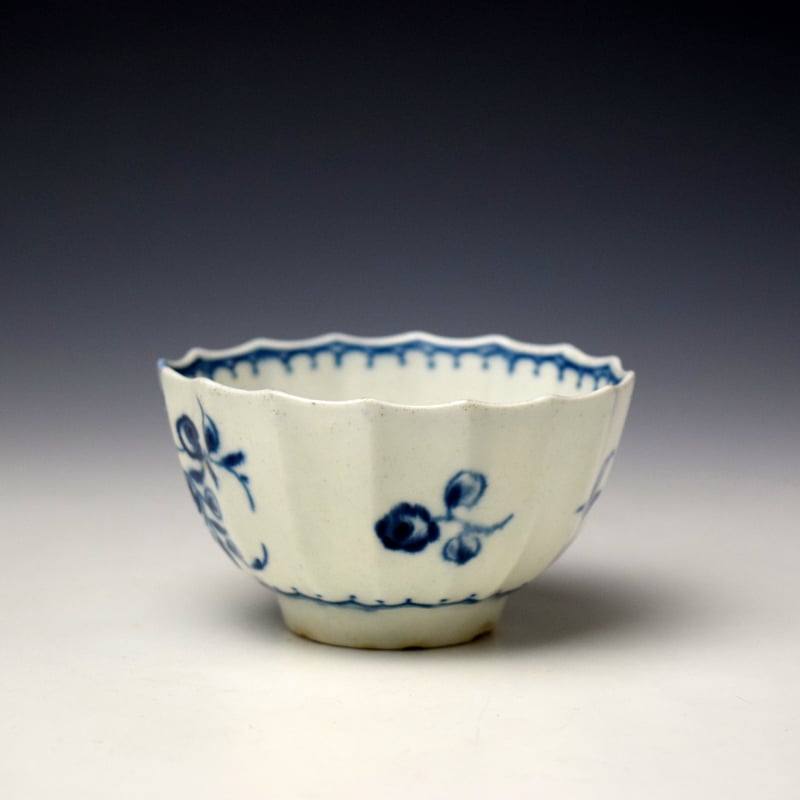 Worcester Fruit Sprays Pattern Fluted Teabowl and Saucer c1775-80 (5)