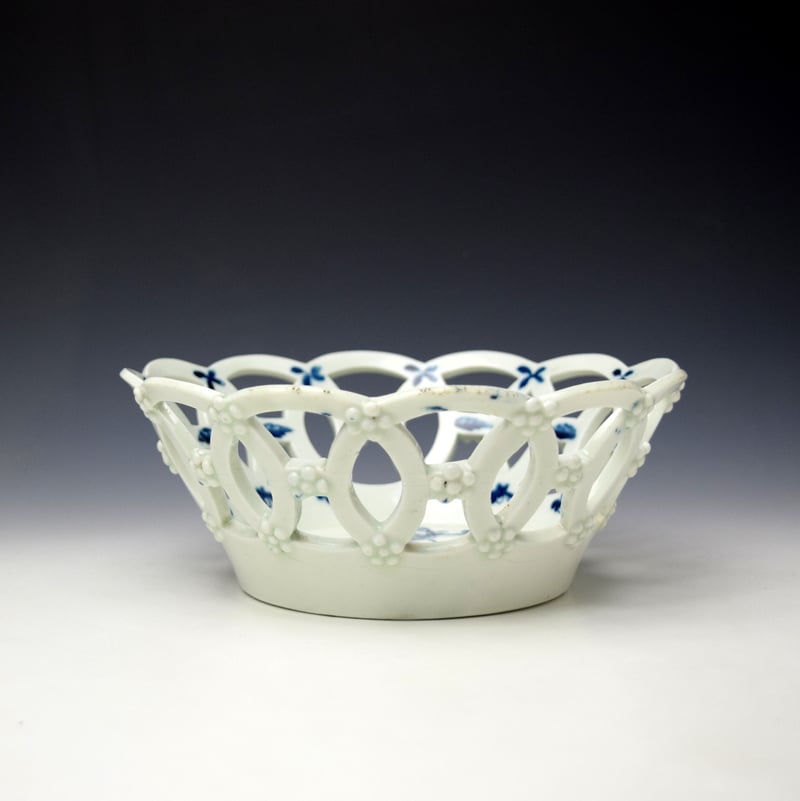 Worcester Honeysuckle Narcissus and Anemone Sprays Pattern Basket c1760-65 (5)