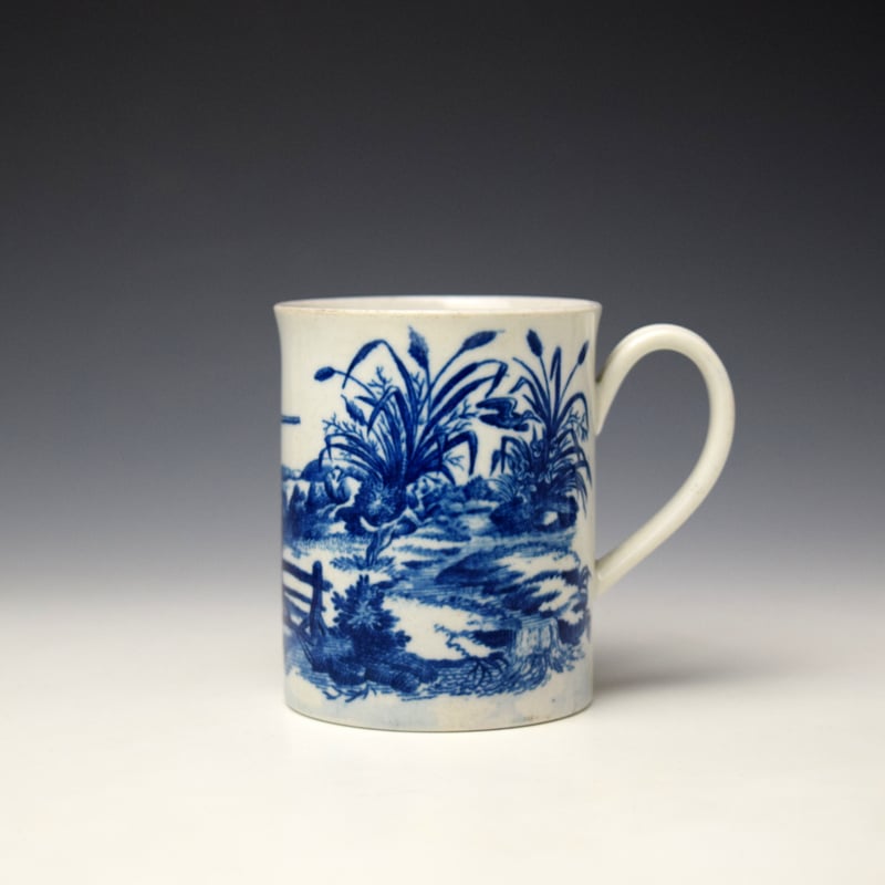 Worcester Man Aiming a Gun Pattern Small Mug c1775-85 (1)