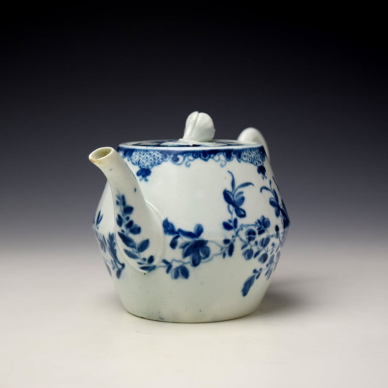 Worcester Mansfield Pattern Angular Teapot and Cover c1756-58 (2)